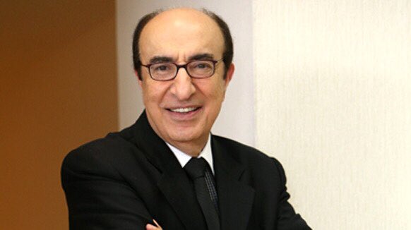 صديقي الياس تغيب وانت حاضر بيننا كل صباح ومساء، عزاؤنا بالجيل الجديد من الرحابنة الذين يكملون الطريق
و عزاؤنا انك رحلت وبقيت في عينيك صورة لبنان الجميل كما احببته
- غ. خ.