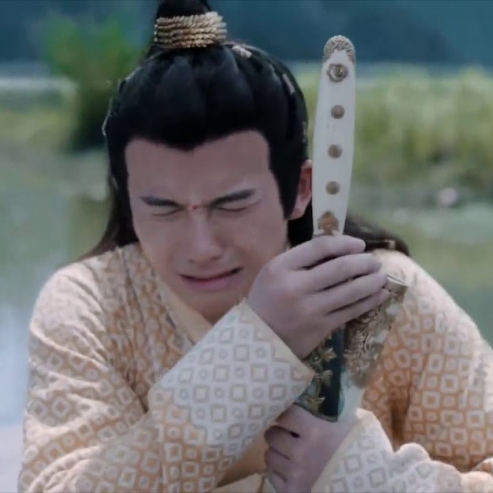 JIN LING: Warm Vanilla SugarLike Sweet Pea, you only like this if you are between the ages of 8 and 14. But you aren’t like other girls! Excruciating to be around. I just KNOW Jin Ling loads up on this stuff before conferences in a desperate attempt to assert dominance.