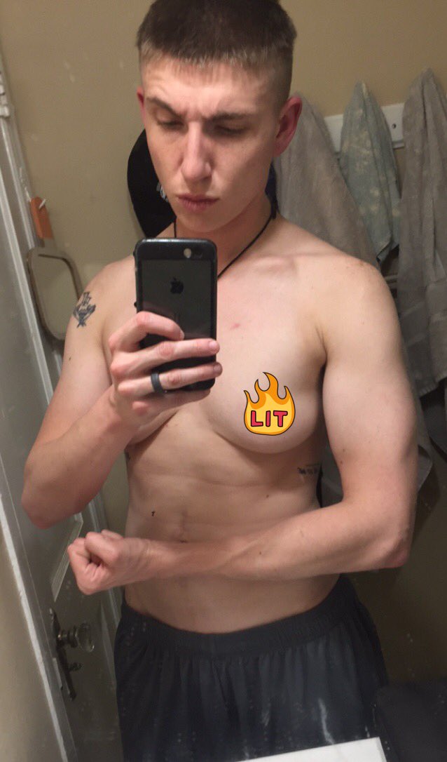 ethanlee_94's tweet photo. Almost a two year difference. I should go to the gym. Lol jk.. unless...👀 https://t.co/wZVCOQRjUP