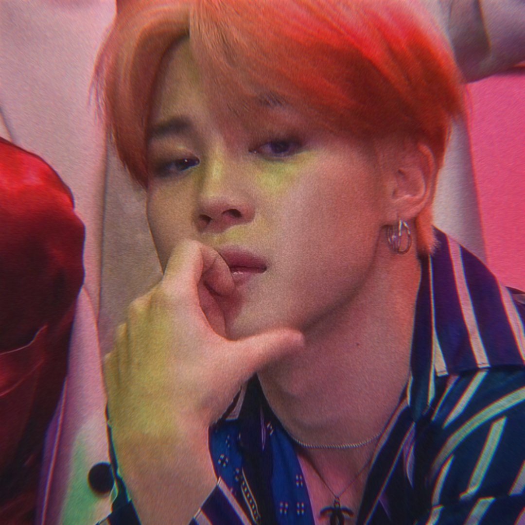 ygburnit's tweet photo. jikook au!
- 𝘥𝘦𝘷𝘪𝘭 𝘪𝘯𝘴𝘪𝘥𝘦 -
onde Jungkook desafia o cara fofo que esbarrou no estúdio a fazer uma tatuagem na costela
ou
onde Park Jimin, o chefe de uma das duas maiores gangues de Seoul se apaixona por Jeon Jungkook. https://t.co/gVl3vZNBRT