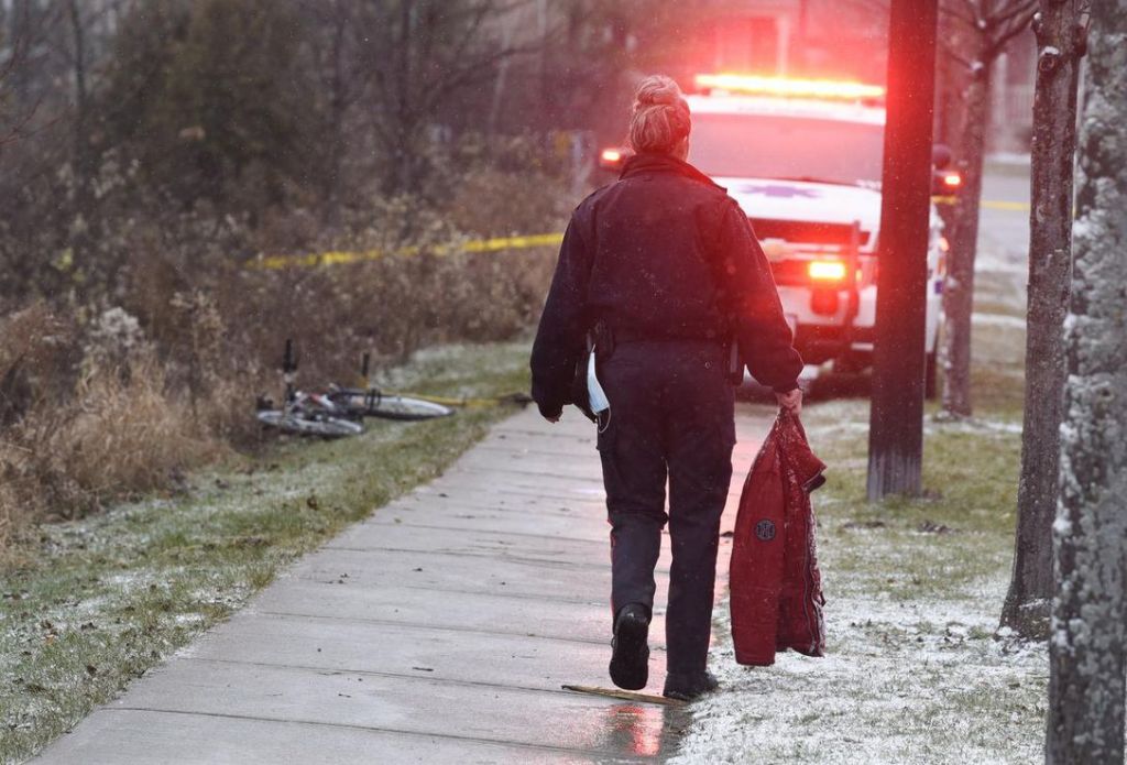 PLAYBruceGrey's tweet photo. Public warned of danger of going onto ice after death of 11-year-old boy who fell in pond. Toronto Star — December 21, 2020

Stay away from the banks of ponds, lakes, streams and rivers during the spring thaw.

https://t.co/rnUd1rQzZP https://t.co/HOTdxa9CRI
