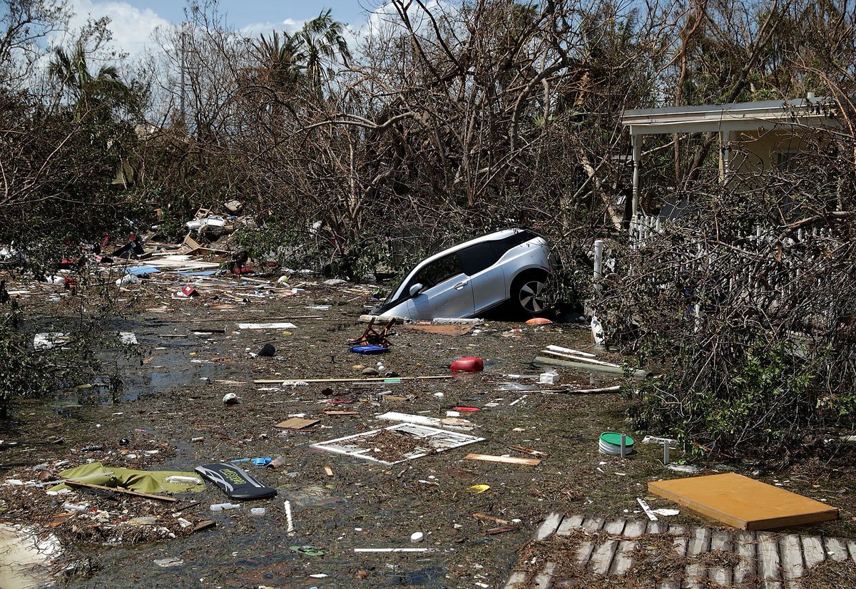 For those of you worried who think the Sheriff should handle this-while they might, I'm doubtful. Hurricane Irma, just the latest big hurricane to hit the keys, brought 4-6 ft of surge. Hundreds of boats were sunk. Cars floated off. Vehicles in weird places aren't unusual here 8/