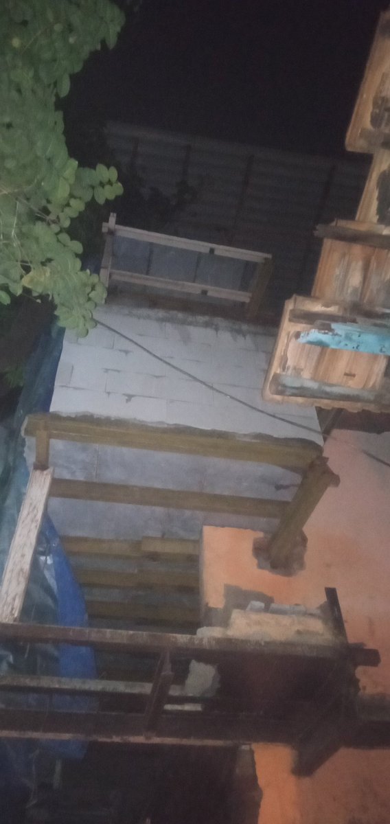 @mybmc unauthorised and risky 1+3 floor construction with balcony ongoing in F North #Ward179 with the blessings of corrupt officials.
Address: Room No. 6, Saibaba chawl, near Abdul Karim shop, Shaikh Misree road, Bhimwadi, wadala bridge, wadala east, mumbai 400037