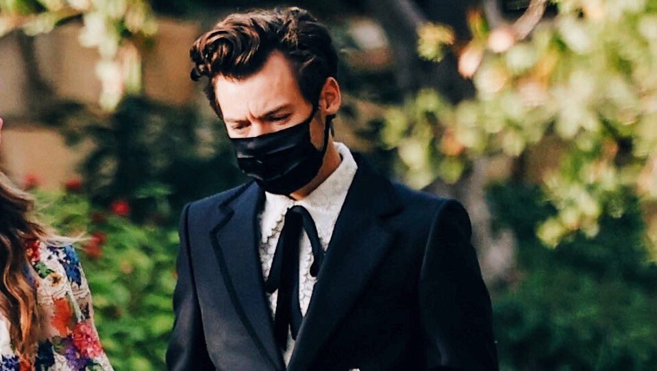 hstyIwt's tweet image. wow.