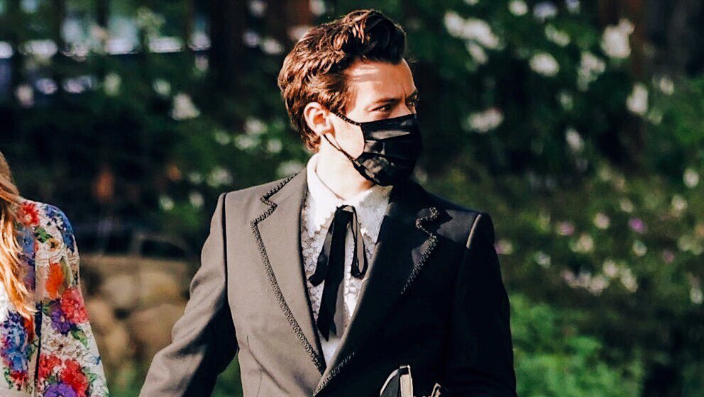 hstyIwt's tweet image. wow.