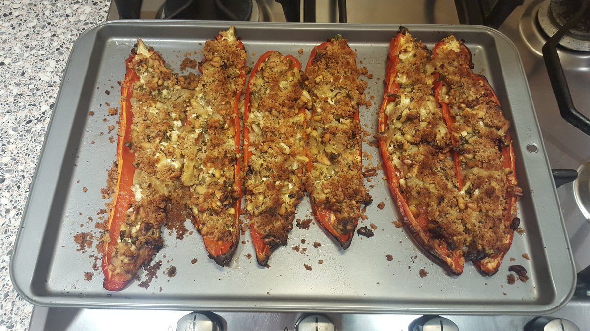Tried a new recipe tonight from <a href="/missminifer/">Rukmini Iyer</a> #thegreenroastingtin. Herby roasted peppers stuffed with artichokes &amp; feta. Delicious with a big green salad #MeatFreeMonday