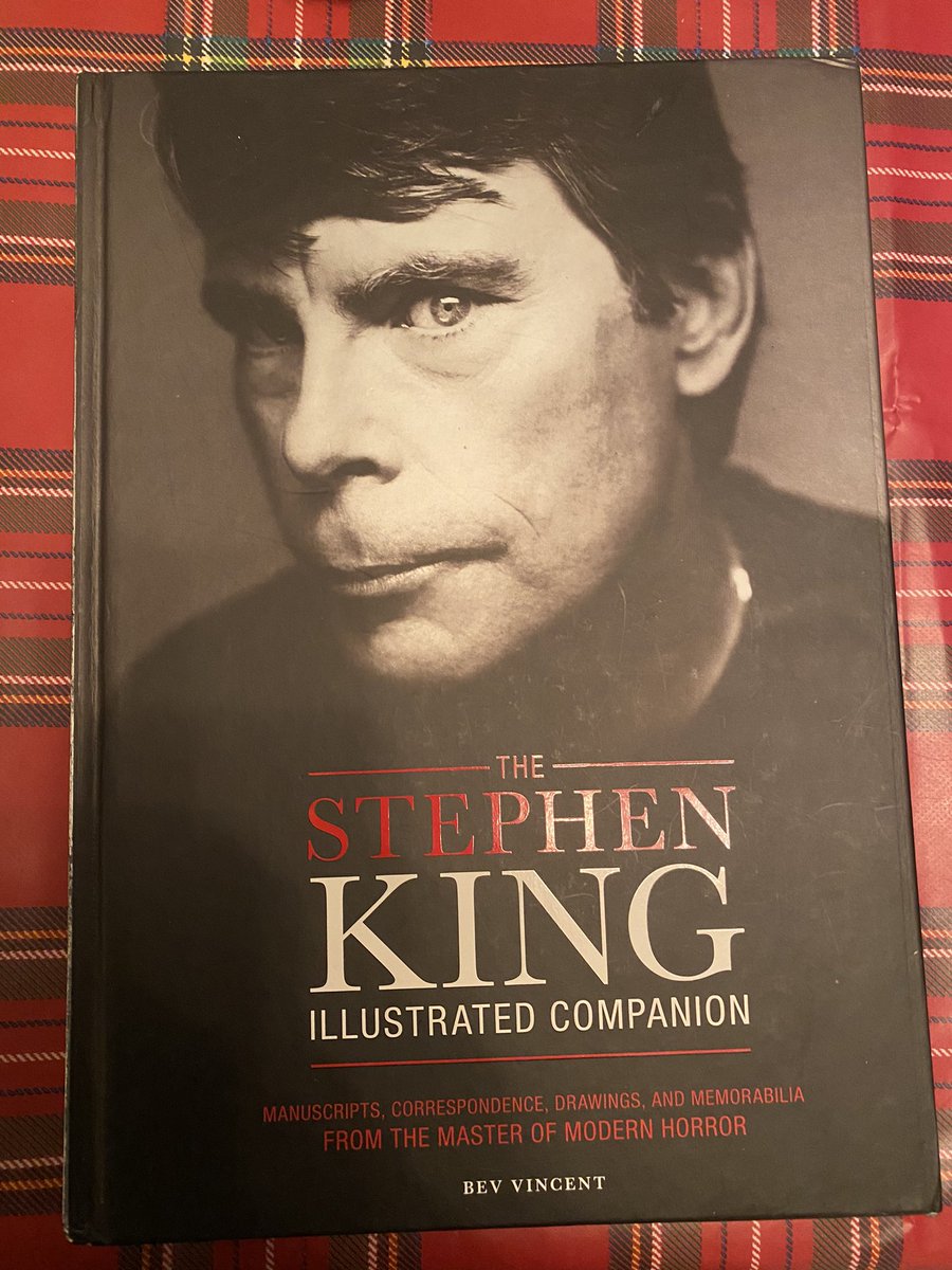 mikecail's tweet photo. Every time I look at this amazing @StephenKing book that @kim7_wright got me for Christmas, it feels like Mr King is saying, “get away from Twitter and Facebook and Insta, and get writing!” https://t.co/vYQYuXHYvU
