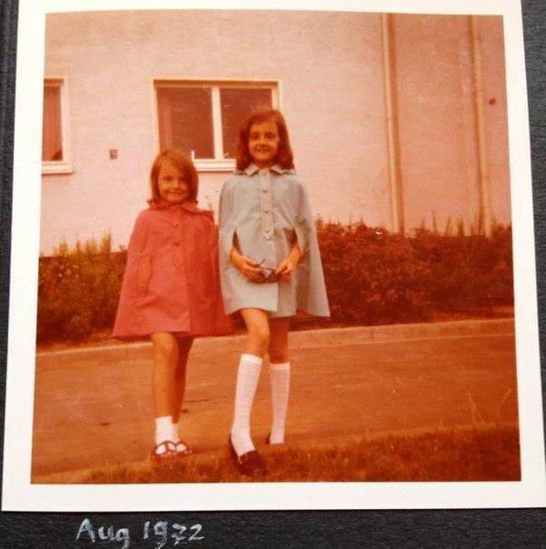 In 1971 dad moved us all to  #Germany. I was five. Mum loved Germany (she had visited as a teen in the 1950s). She picked up the language and became a translator.