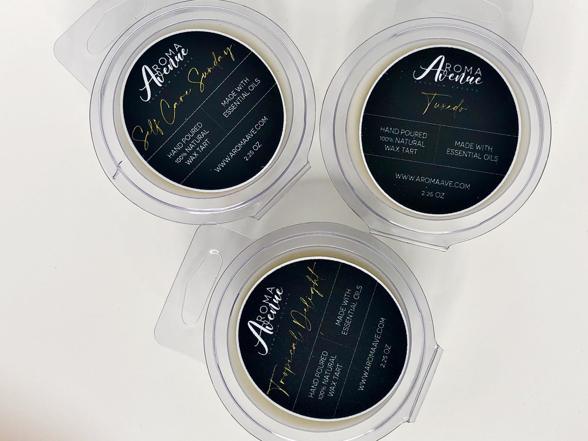 Check out these new wax tarts✨
•
aromaave.com/tarts
•
•
#AromaAve #OnAromaAve #VegetableWax #CoconutWax #SoyWax #WaxTarts #WaxMelts #RoomSprays #HomeDecor #BlackOwned #SelfCare #ScentedCandles #NaturalCandles #HandPoured #HomeFragrances #PremiumScents #EssentialOils