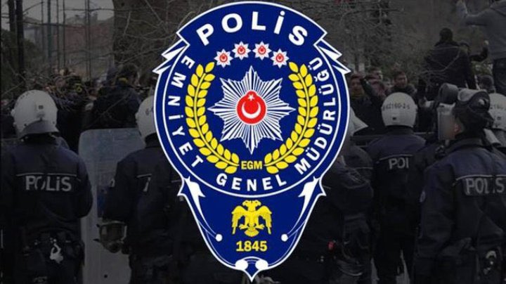 #PolisiminYanındayım Bu devletin Kahraman Polisine ve Askerine saygı duymak zorundasınız!!!! Herzaman gururla ve onurla #PolisiminYanındayım