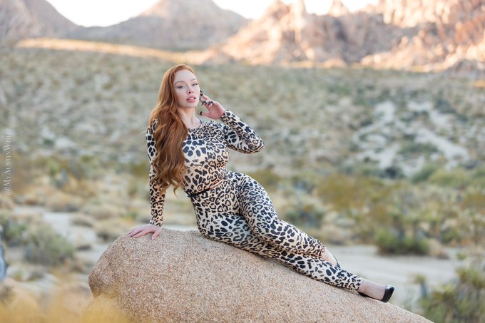 What? I always dress like this camping in the desert 🌵 . . #tigerqueen #gingers #redhead #ginger #redheads<a href="/tag/joshuatree"class="tags"><span>#joshuatree</span></a><a href="/tag/desert"class="tags"><span>#desert</span></a><a href="/tag/cosplay"class="tags"><span>#cosplay</span></a><a href="/tag/redhead"class="tags"><span>#redhead</span></a><a href="/tag/ginger"class="tags"><span>#ginger</span></a>