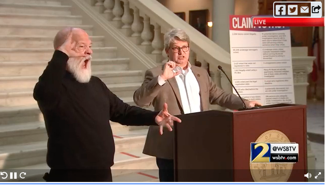 EddyDavis7's tweet image. This signer is everything #ASL #deafinterpreter @GabrielSterling