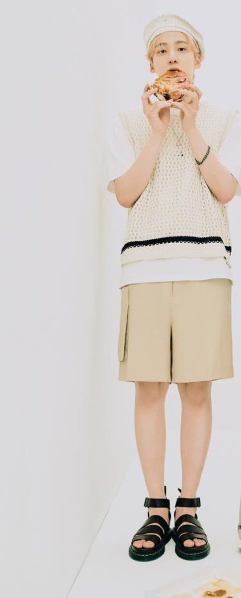 Jeong Yunho your legs are 