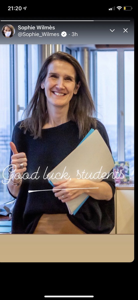 Sophie Wilmès heeft met deze foto alleen al meer gedaan voor studenten uit het hoger dan Ben Weyts #wegmetweyts