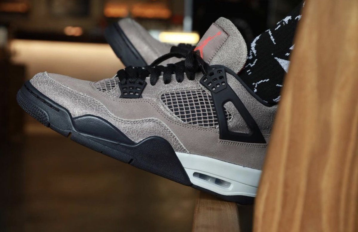 air jordan 4 taupe haze on feet