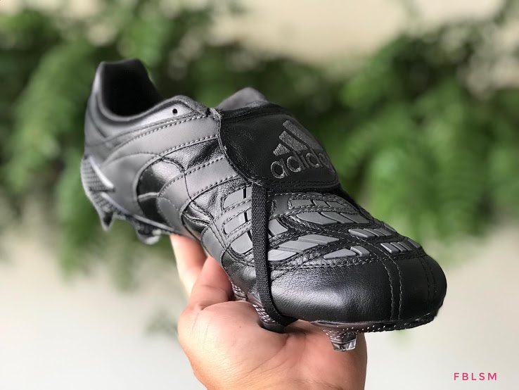 rareboots4u's tweet photo. Release imminent 🚨 @adidasfootball keeping their foot firm on the gas, dropping a blackout #PredatorAccelerator remake very very soon 👀 Will you be copping a pair of these? 🖤🔥😍
•
RT & spread the word ❤️
•
#PredatorAccelerator https://t.co/tOIzB9ccEw