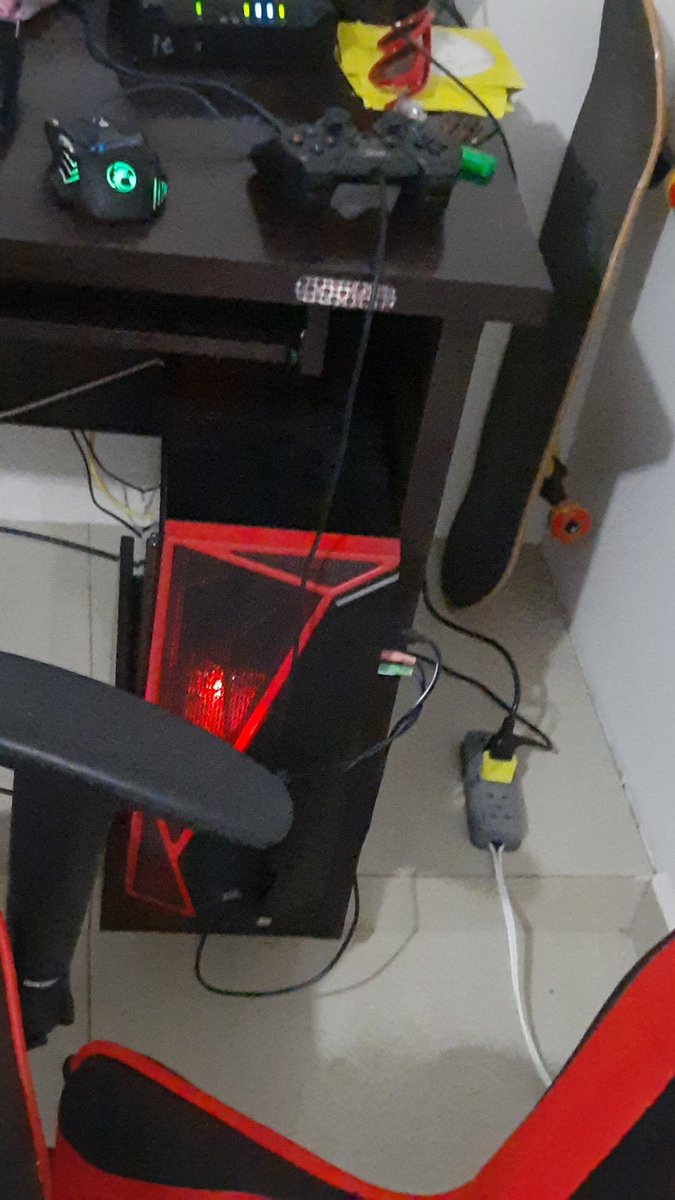 Fal_102's tweet photo. si y eso #setupwachin https://t.co/xLux5Tf9lh