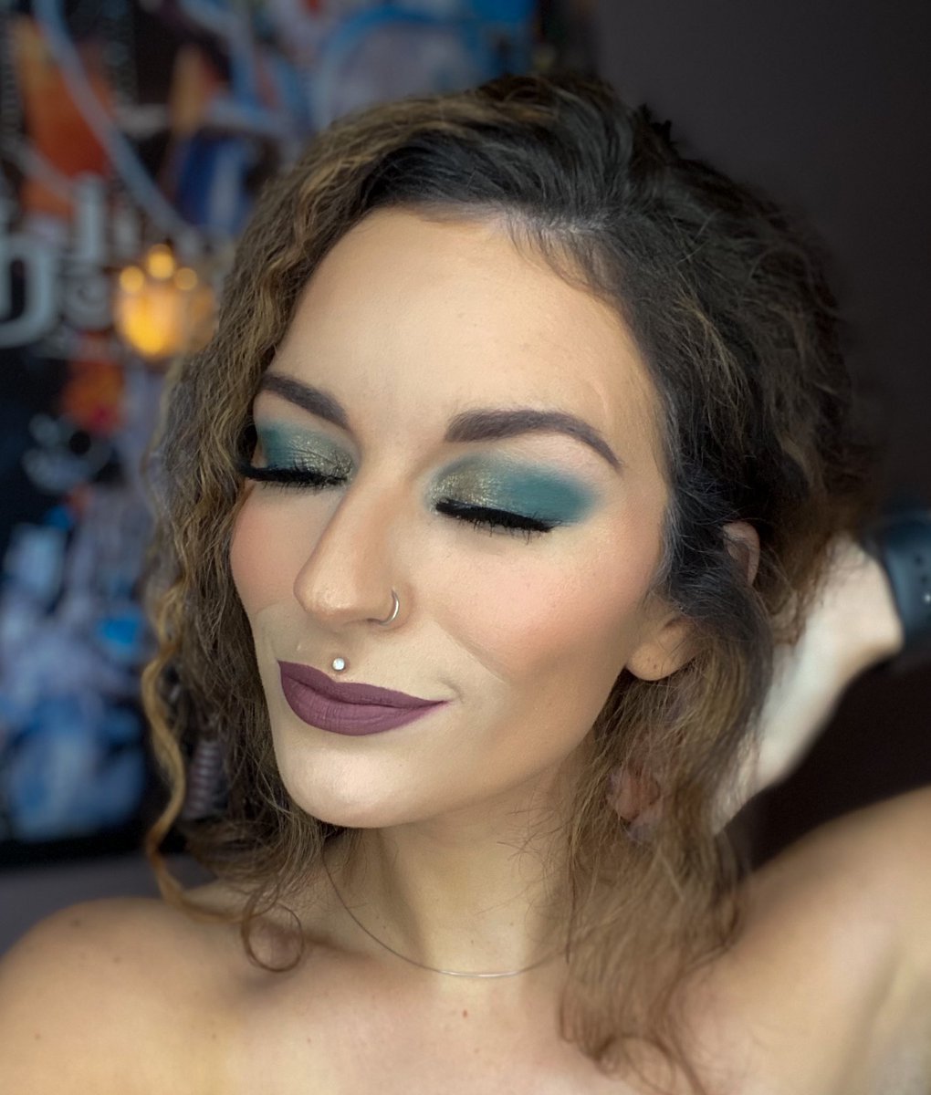 Micaelaaa123's tweet image. just my weekly makeup post, hello hi xo