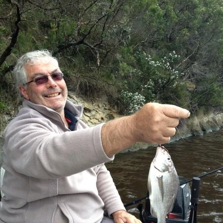 Vale Warren Hope; 12/12/1955 - 31/12/2020, ripping bloke, taken too soon. We'll miss you in the vineyards. x