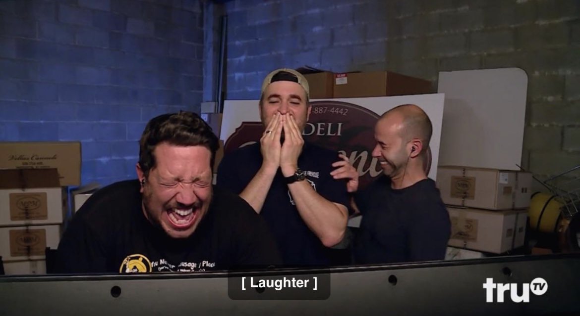 marishak0820's tweet photo. the producers leaving the final rose for qUeEn ViCtOrIa #TheBachelor https://t.co/r3DDjr9SLh
