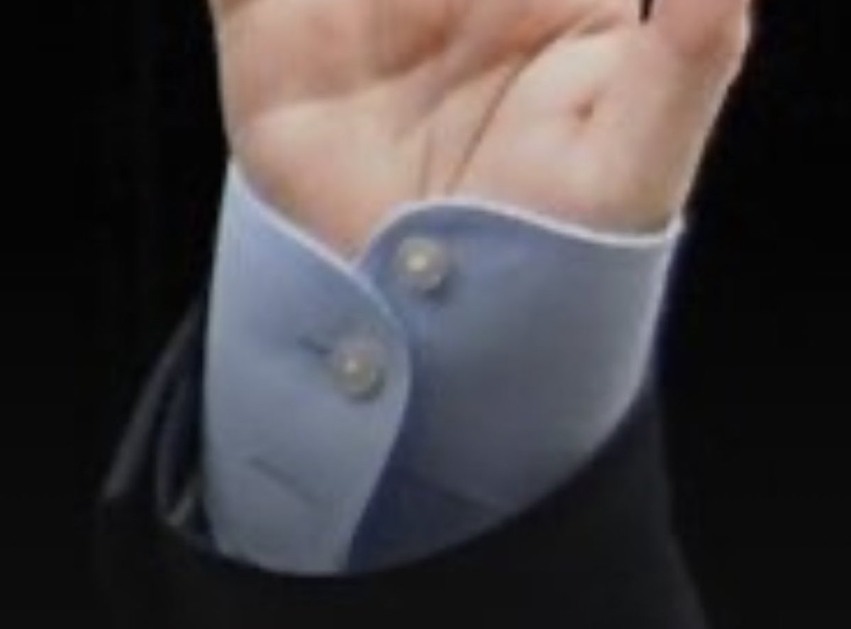 vincecreations_'s tweet image. This man is leading a whole country