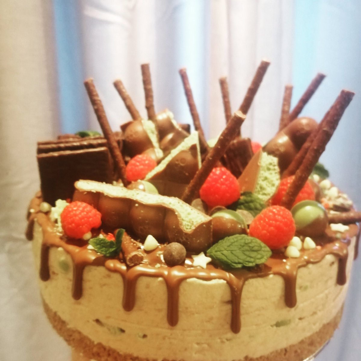 BerryDeliciousc's tweet photo. Mint madness cheesecake also available in minis!! #cake #cheesecake #celebration #chorley https://t.co/Cmak5g2BUL