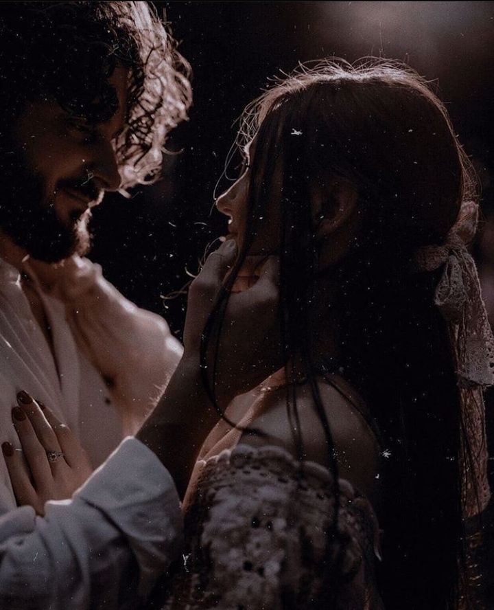 nesma_78's tweet photo. #خواطر

وجهك أمامي يحجب عني العالم ، أنا لا أرغب في رؤية العالم ، أنا أحب أن أراك🖤🦋 https://t.co/NPfLejt1Qs