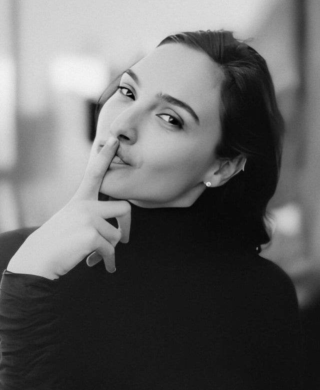 MsRayablack's tweet image. 𝚉𝚎𝚋𝚒𝚊 𝚒𝚜 𝚋𝚊𝚌𝚔?
𝙽𝚊𝚑, 𝚉𝚎𝚋𝚒𝚊 𝚑𝚊𝚜 𝚗𝚎𝚟𝚎𝚛 𝚐𝚘𝚗𝚎.

𝑷𝒆𝒓𝒇𝒊𝒍 𝒆𝒏 𝒑𝒓𝒐𝒄𝒆𝒔𝒐 ⚙️

¿Me dais un poco (más) a conocer?
[#FreeRol]