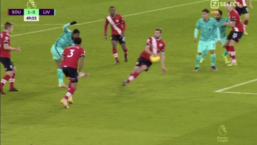 Watch_LFC's tweet image. You can usually by pass on a referee missing out on a challenge here and there, but two, three and then four is just fucking ridiculous.