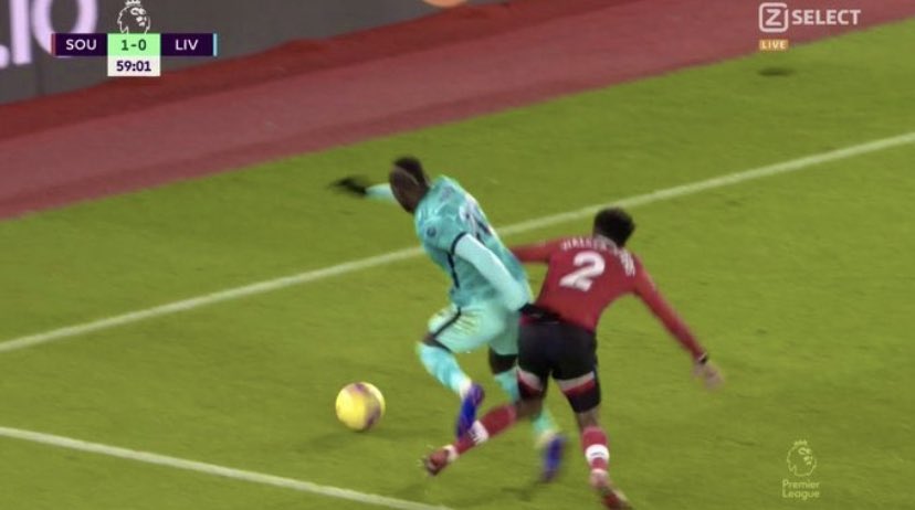 Watch_LFC's tweet image. You can usually by pass on a referee missing out on a challenge here and there, but two, three and then four is just fucking ridiculous.