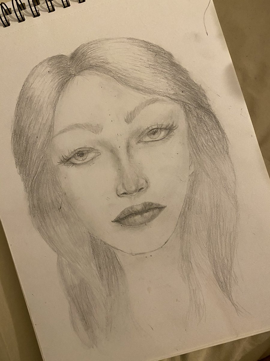 #newyearnewhobby the aim is to try and sketch once a week for the whole of 2021 in the hope I get a bit better at doing something I enjoy! Plus it keeps my nutty head quiet so win win haha 🤪😂 🙌🏻 I call this piece “resting bitch face” lol