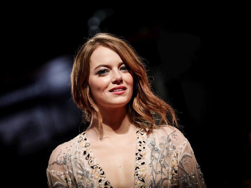 Emma Stone expecting first child Report