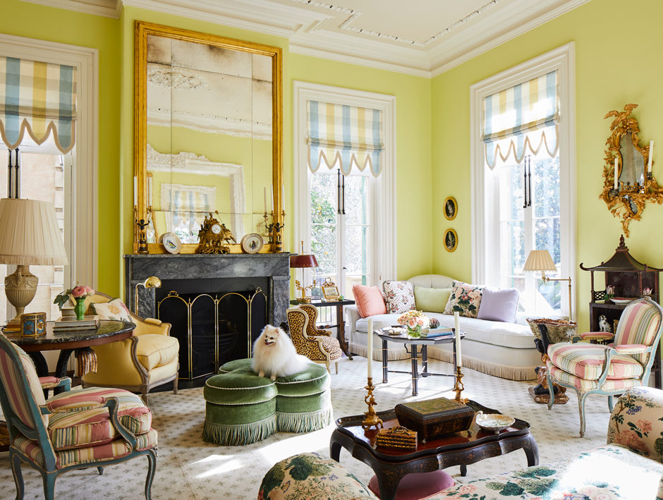 Happy Monday! Take a look inside <a href="/pataltschul/">Patricia Altschul</a>'s @mariobuatta-designed Charleston home with new photography <a href="/chairishco/">Chairish</a>... Please visit the blog for more! theglampad.com/2021/01/new-pi…