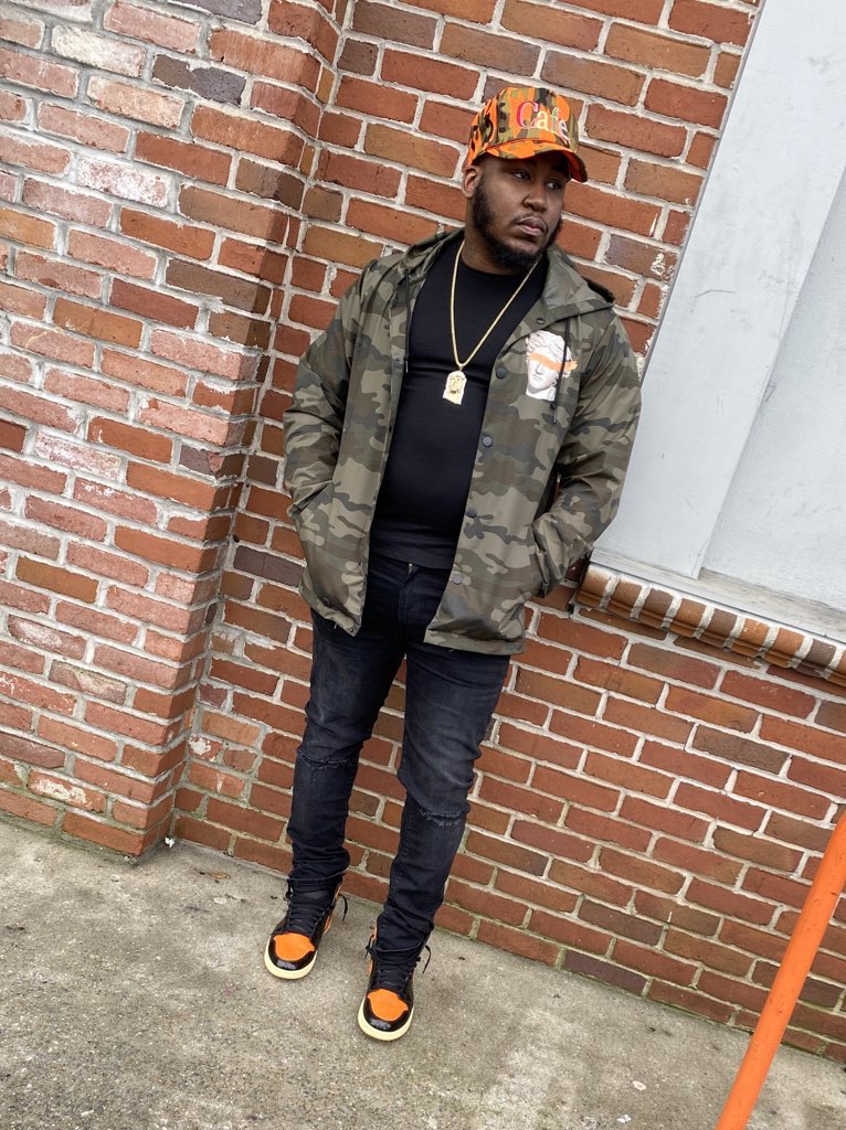 tmh_2x's tweet photo. I was on a whole lot of Buffalo shit in Atlanta #2Valid #CashOnly #ImLivinB #ArteOfAlkhemy #CafeCzen https://t.co/ybhJfdHzhf
