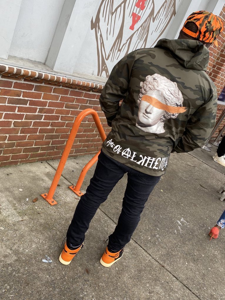 tmh_2x's tweet photo. I was on a whole lot of Buffalo shit in Atlanta #2Valid #CashOnly #ImLivinB #ArteOfAlkhemy #CafeCzen https://t.co/ybhJfdHzhf