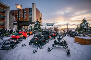 N'attendez pas que les pistes soient ré-ouvertes, 
Informez vous sur notre nouveauté pour motoneigistes 🥳