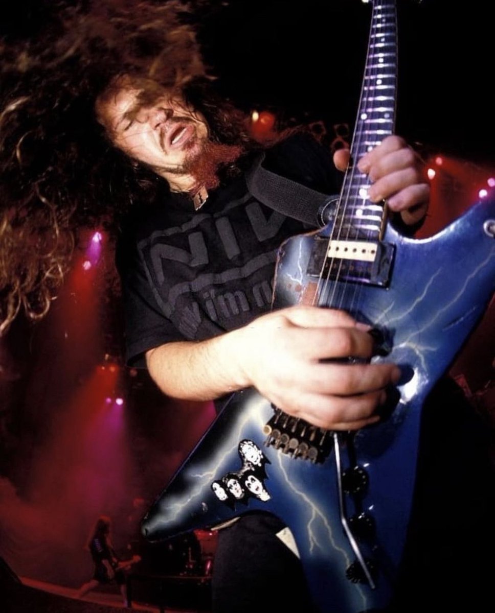 Any street wise son of a bitch knows..... 🤘

 - Tag us wearing your new Dime Official Merch ⚡️💎⚡️

#indimewetrust #dimebagdarrell #dimebaghardware