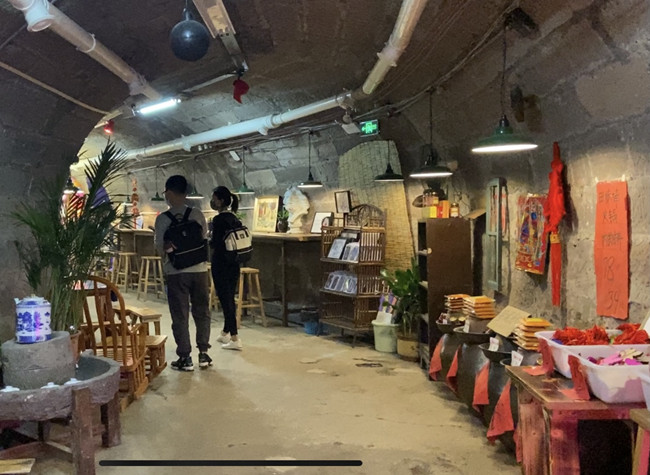 iChongqing_CIMC's tweet photo. Cultural tourism experts in Chongqing had given some advice on bomb shelters upgrading to turn them into novel must-visit spots. #BombShelter #Chongqing #MustVisitSpots
https://t.co/SkcSsj7FcC https://t.co/32qVcYGF9N