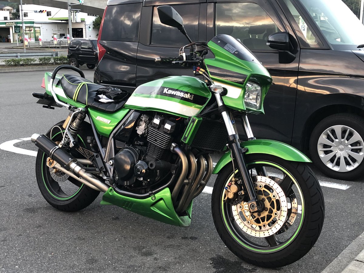 腰痛 戦士 ヘルニアマン 干支にちなんで牛描いてみた 皆さんのバイクいくらで買ったんですか はっきりとした金額は正直忘れちゃいましたけど 陸送費を入れても相場の半分くらいだったと思います 当時の走行距離6万ちょい 今