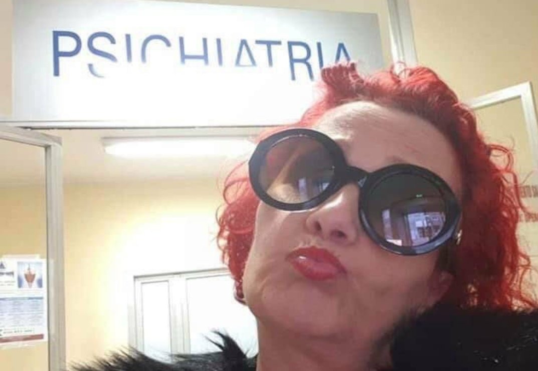 mysunflower_v6's tweet image. La mia fine dopo aver passato anni a seguire Harry Styles.
#HarryStyles