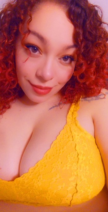 Hope you're heaving a motivational Monday ☺️💛 https://t.co/WBn8s5uImS