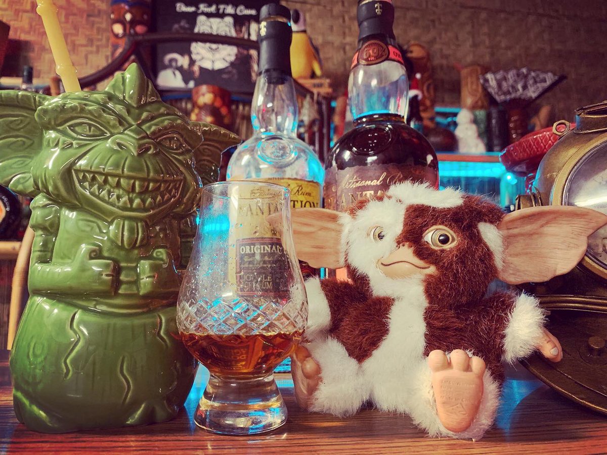 Geeki Tikis Gremlins Stripe Tiki Mug | Unboxing and Review
youtu.be/CvYrKwJiRio
Watching The Gremlins always makes me feel like a kid again!!!
#tiki #tikimug #geekitiki #gremlins #geekitikis #geektiki #creepytiki <a href="/BeelineCreative/">Beeline Creative</a>