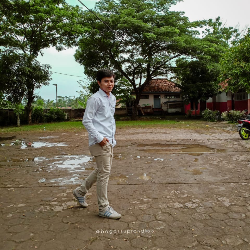 dininurulla's tweet photo. #FotoProfilBaru https://t.co/A9cflhd1dI