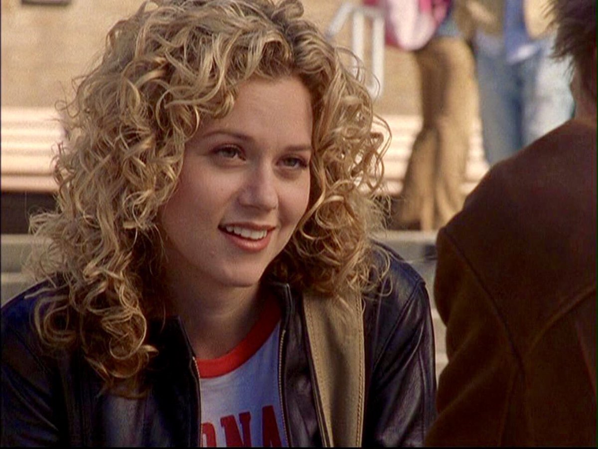 OTHdiary's tweet photo. Peyton Sawyer appreciation tweet. @HilarieBurton https://t.co/QSEiCAHUaA