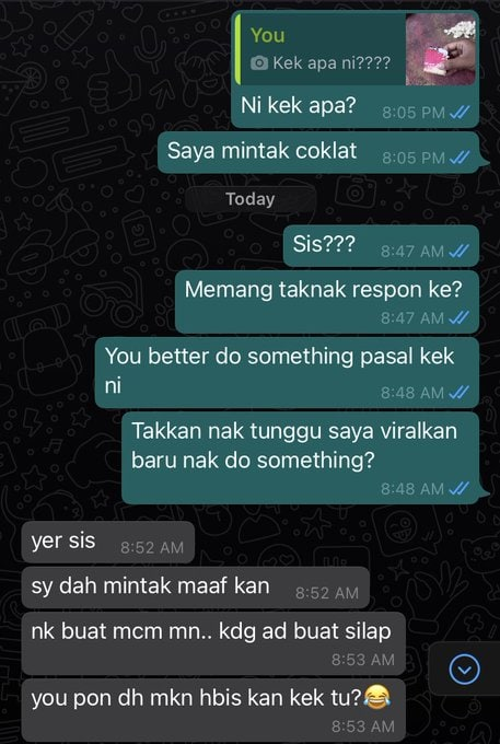 Bila tanya dia reply ala kadar nak kena spam spam baru reply eeee geram taw