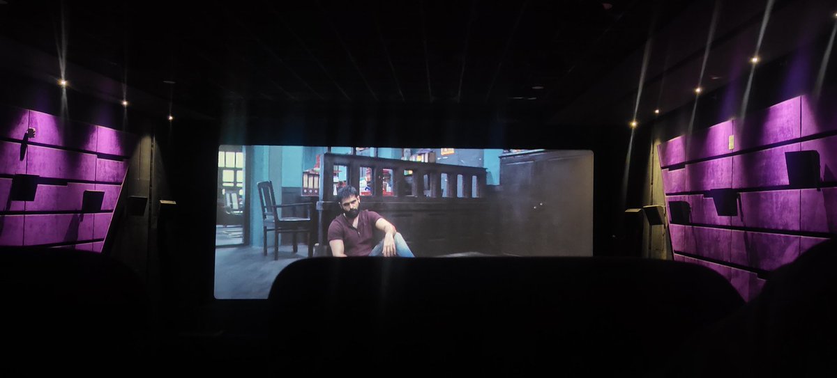urstrulyySankar's tweet photo. Racha Rache release ki 🤙
@ramsayz
#RedTrailer https://t.co/BGqTZNbknL