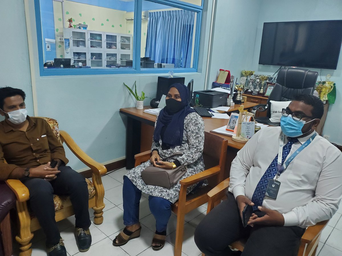 gdh_aec's tweet photo. @cscmaldives member Ms. @fathimathsharyf(our former colleague) visited us today and meets SMT. Shared about upcoming updates of CSC including   #CSviugaonlinePortal 
@MoEdumv @MohdShifaz https://t.co/KBaTnJHz4h