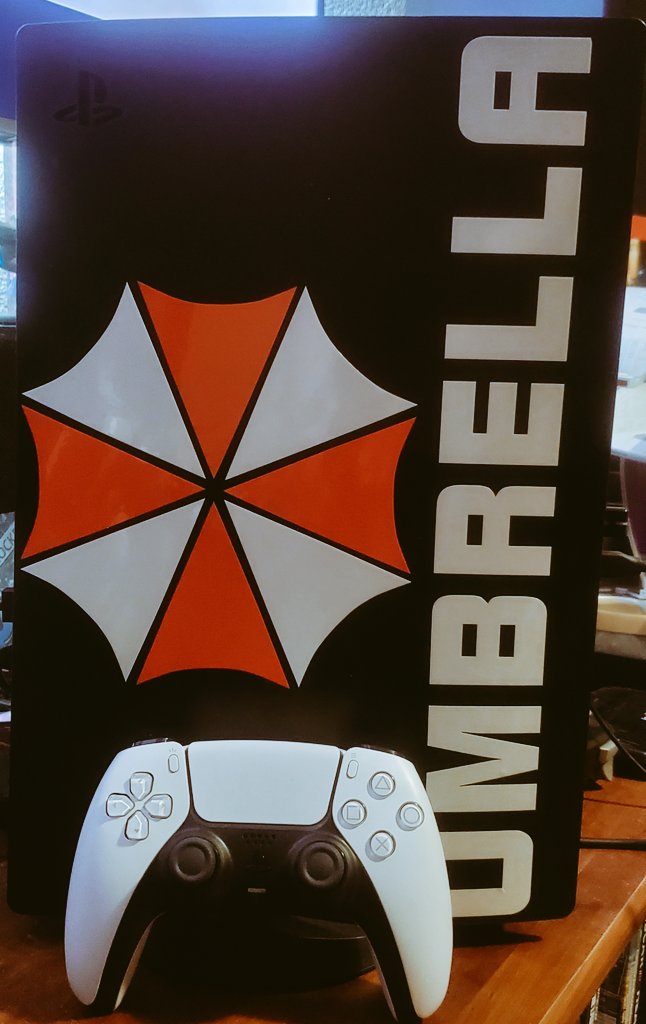 Since I modified the look of my PS5 does that mean I have to do the same to the #duelsensecontroller to match? #PS5 #PlayStation5 #sonyplaystation #umbrellacorporation #ResidentEvil #gamer #gamers #game #modified  #QuestionOfTheDay #QuarantineLife #Quarantinegaming #4kgaming