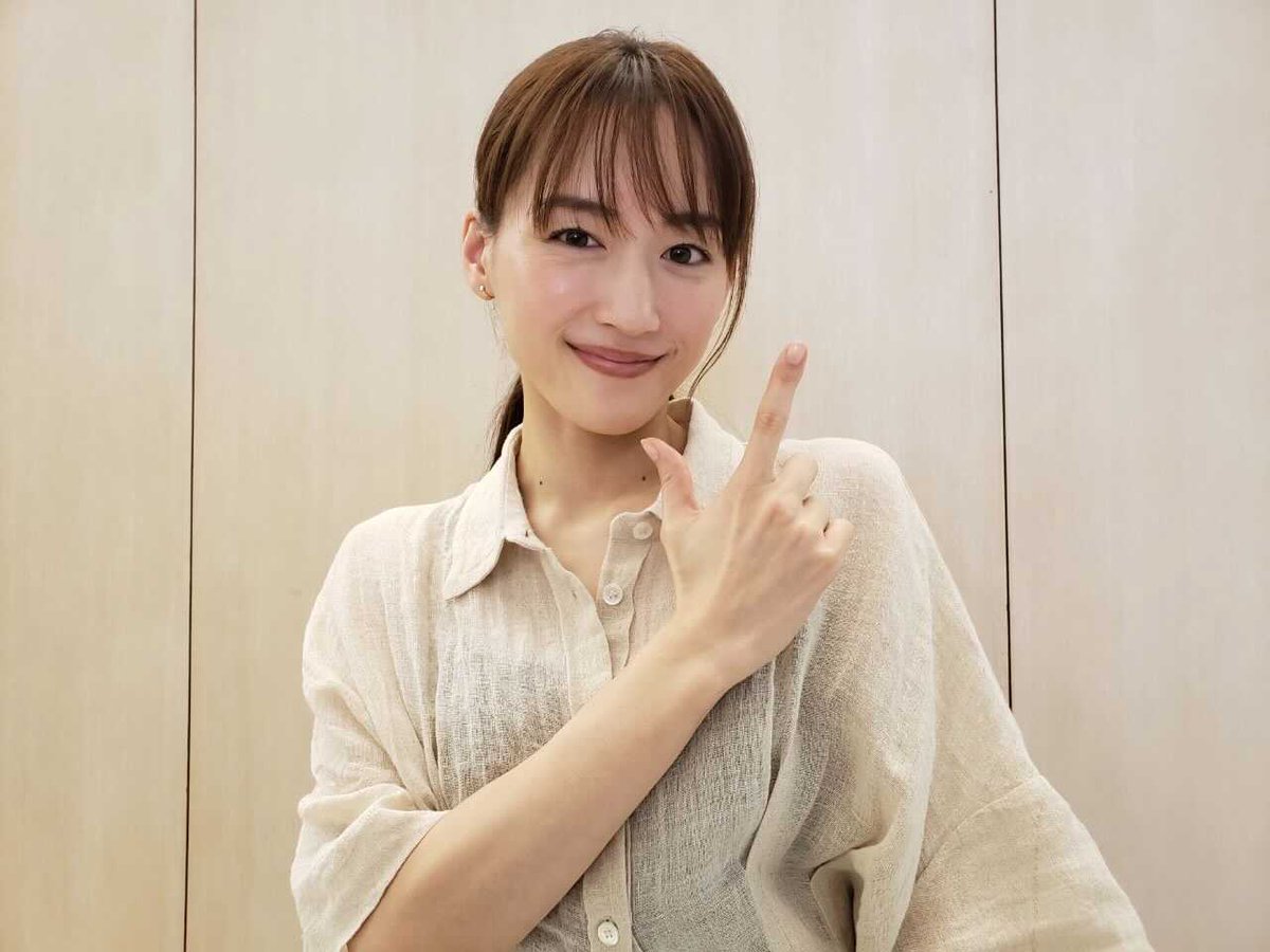 奥様は 取り扱い注意 改めまして あけましておめでとうございます 皆様はどんな新年をお過ごしですか 劇場版 奥様は 取り扱い注意 チームは 昨日取材日でした たくさん取材を受けて下さった 綾瀬はるか さんの素敵な写真をお届け このポーズ 奥様は 取り扱い注意 改めまして あけましておめでとうございます 皆様はどんな新年をお過ごしですか 劇場版 奥様は 取り扱い注意 チームは 昨日取材日でした たくさん取材を受けて下さった 綾瀬はるか さんの素敵な写真をお届け このポーズ