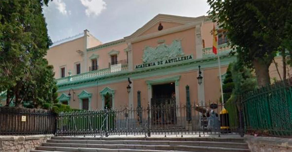 HistoCast's tweet photo. Nuevo #HFile con ponencias celebradas en la Academia de Artillería de Segovia sobre 'La batalla en el siglo XVIII' https://t.co/Y1aVxcuutL https://t.co/ZlCNEWrUD8